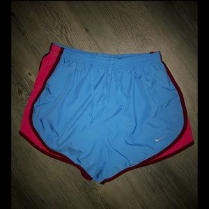Nike dri fit shorts size small